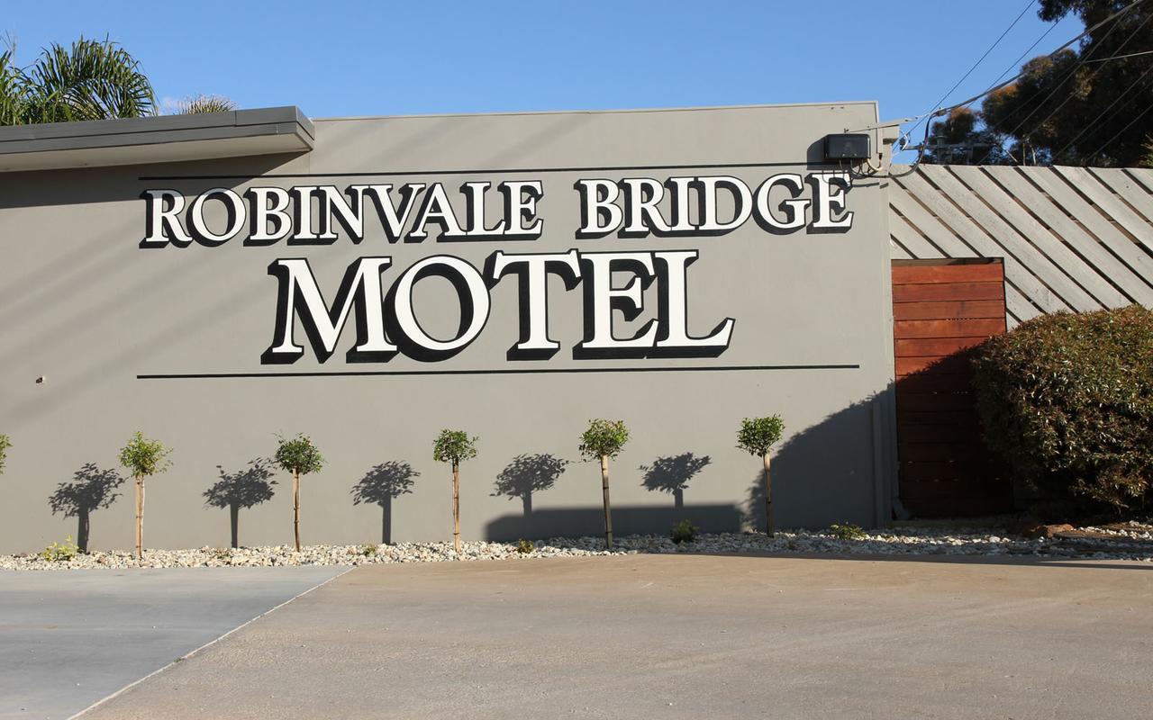 罗宾法勒大桥汽车旅馆 Robinvale 外观 照片